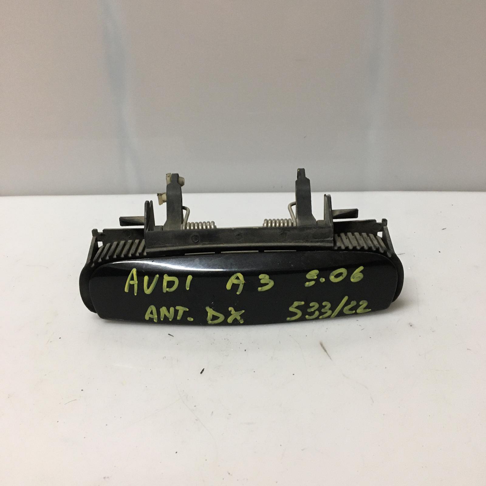 Maniglia esterna Anteriore Destra AUDI A3 Serie (8P1) (05>08)