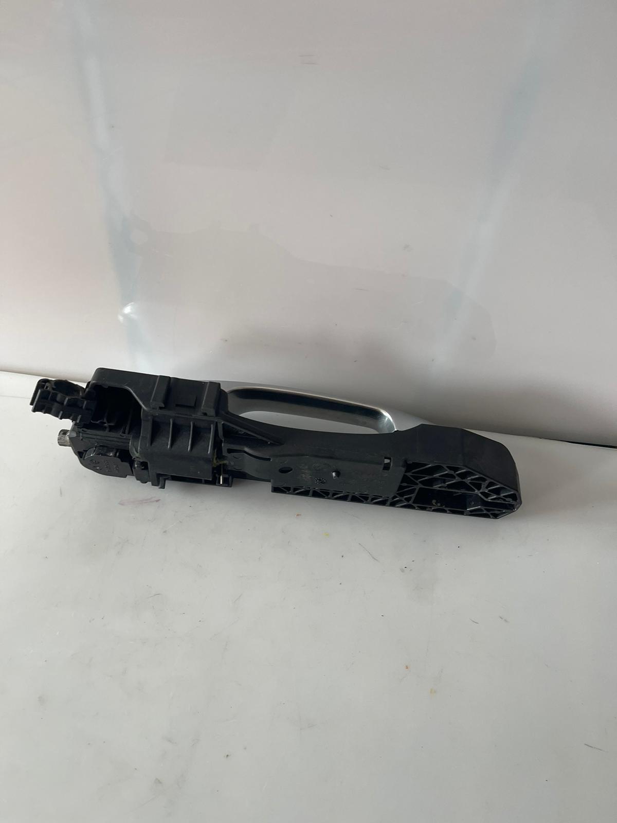 Maniglia esterna Anteriore Destra ALFA ROMEO Giulietta Serie (940_) (10>13) - immagine 2